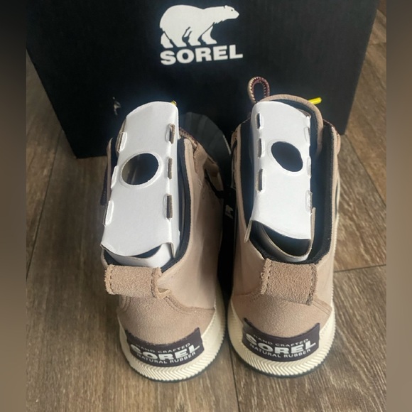 NWB Sorel Women's Out N About IIl Classic Waterproof Boots Size 6 - Picture 9 of 14